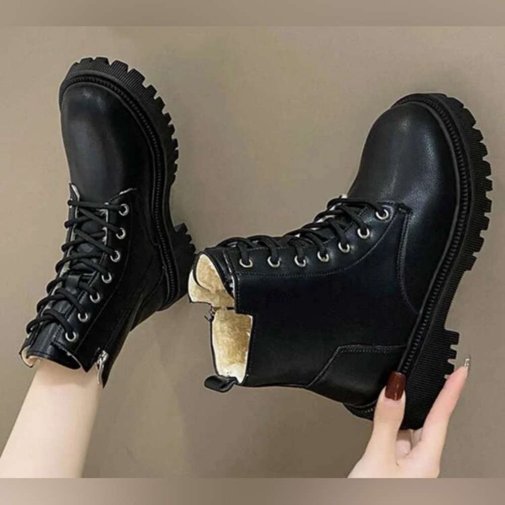 Black Combat Moto Boots Faux-Leather zip/tie/faux-fur Women’s sz 9 9.5 NEW - Picture 2 of 4